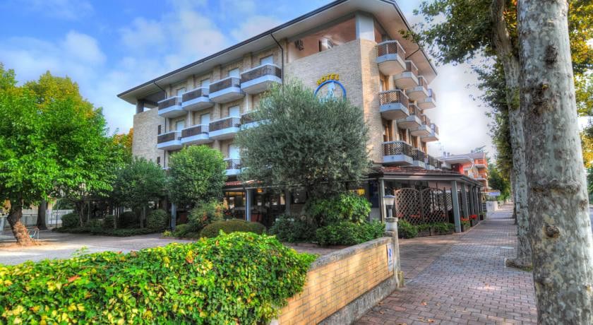 Al Cavallino Bianco Lignano Sabbiadoro Esterno foto